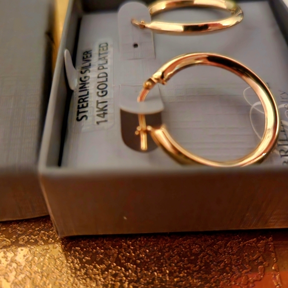 Hoop Earrings Sterling Silver 14K Gold Plated Brilliance Fine Jewelry 1" - Picture 3 of 8